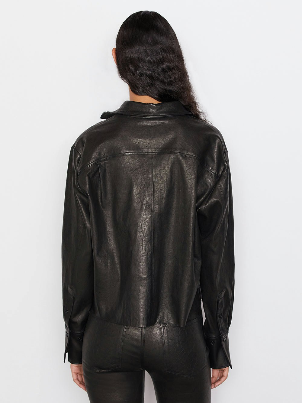 shirt back view alt:fit2